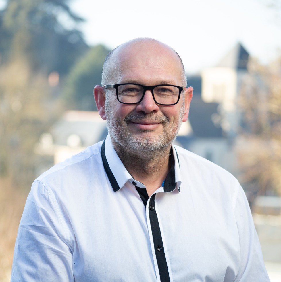 Yannick MENANT 3e Adjoint En charge des Finances et de la Gestion, des Affaires sociales et des Associations.